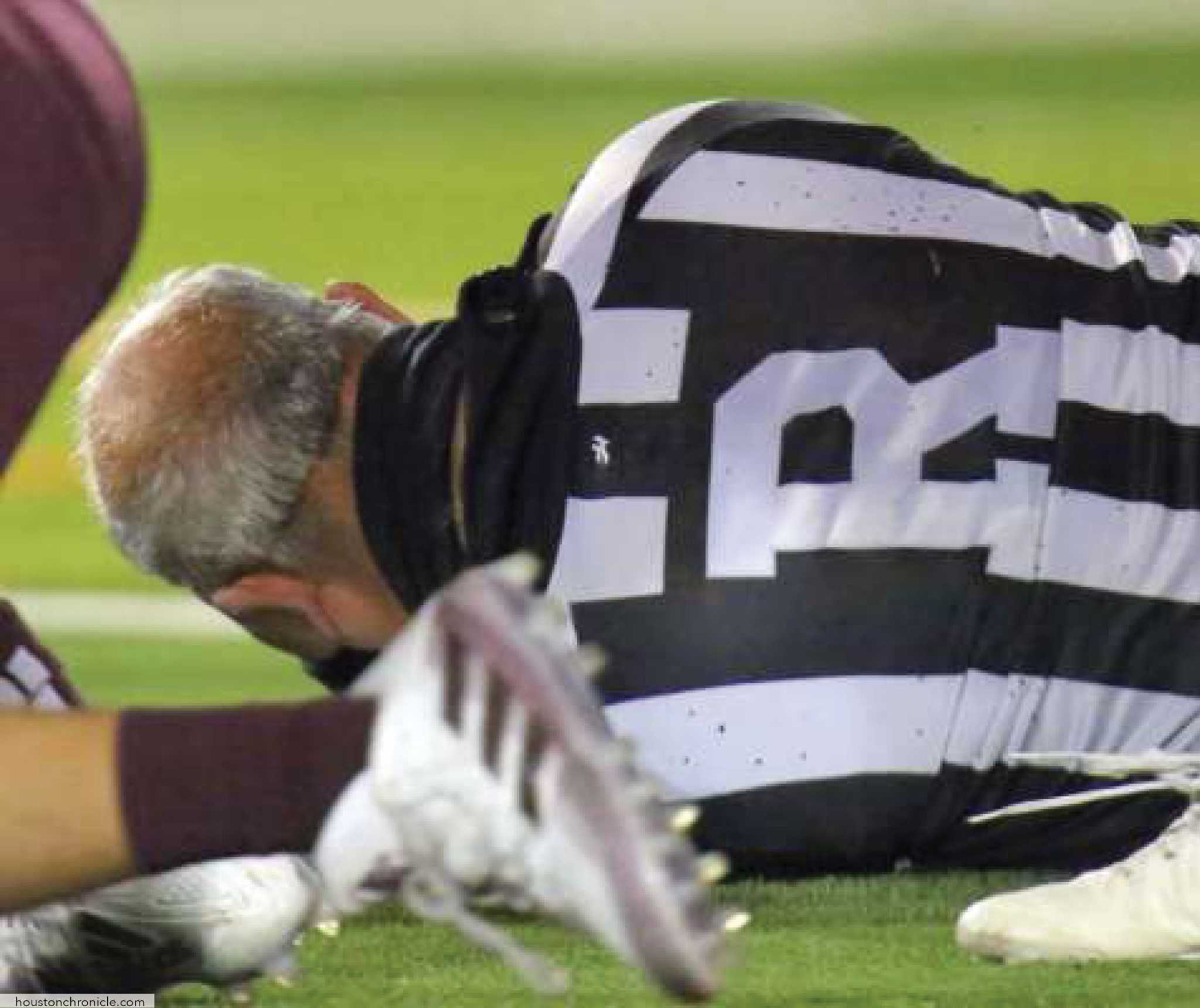 Football Player Tackled a Referee After Ejection ITG Next