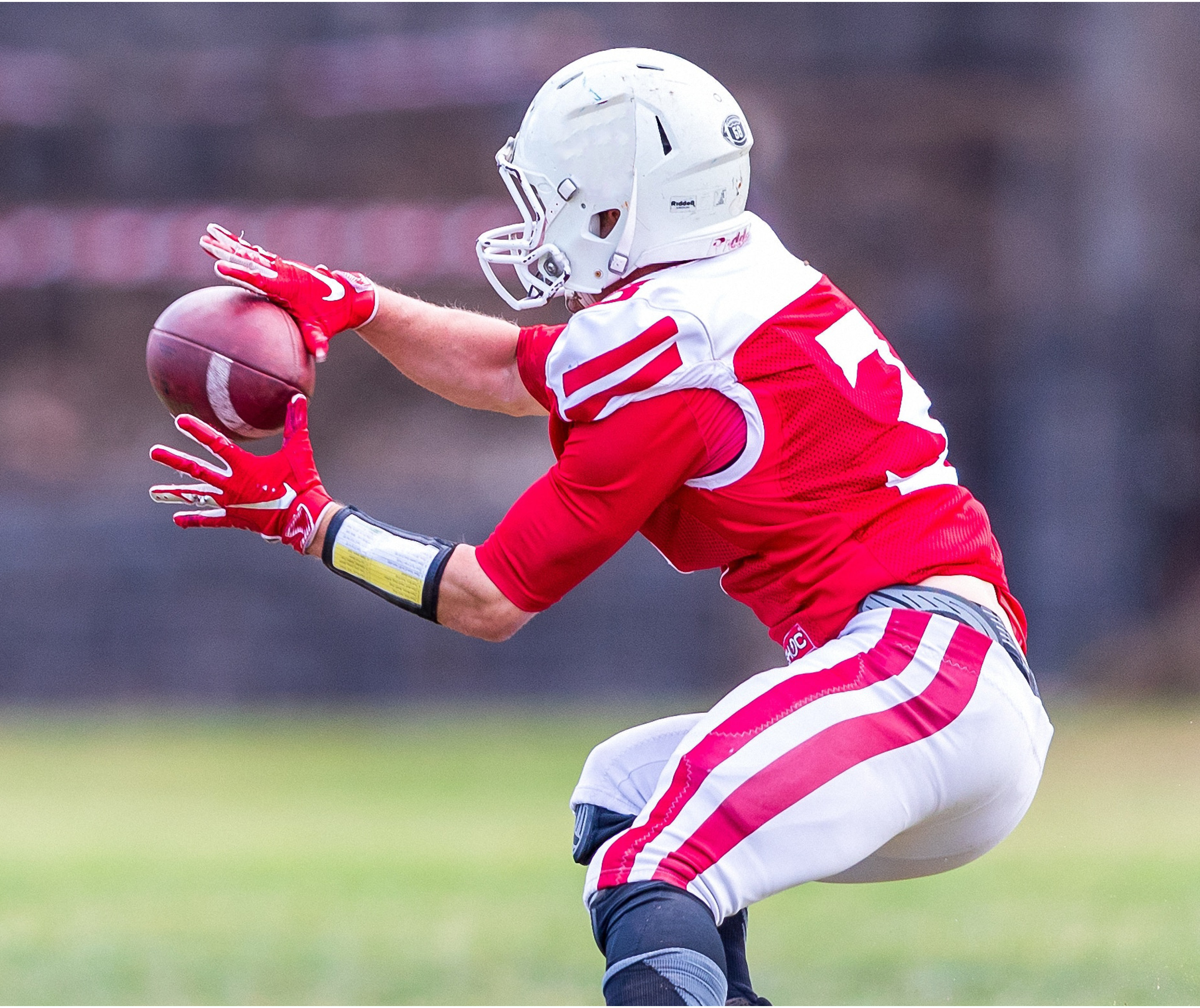 Who has been the best wide receiver in high school football this year? 