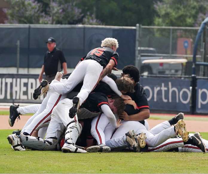 Valwood Valiants Win 1st Baseball State Championship in School History